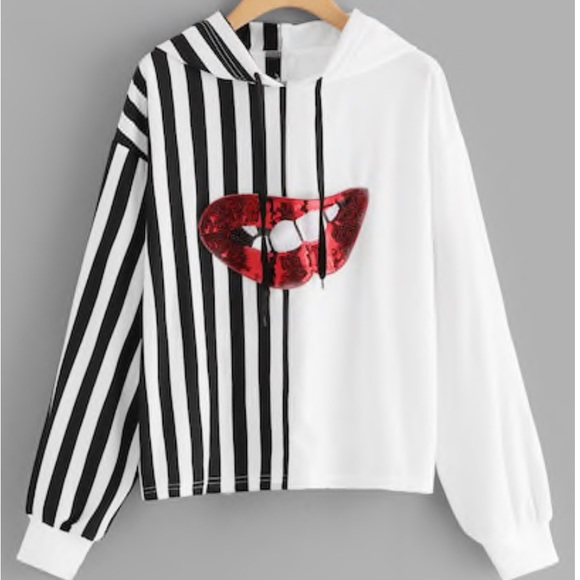 Tops - SMILING STRIPES TOP Tops - SMILING STRIPES TOP